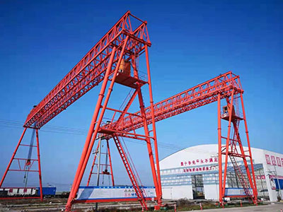 龍門起重機